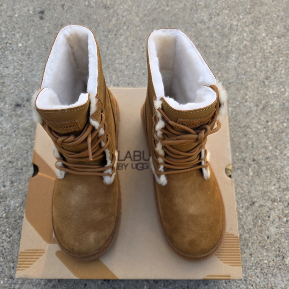 Koolabura By UGG  Brown Lace-Up Boots with Shearling Lining Women Size 7 - Picture 4 of 14